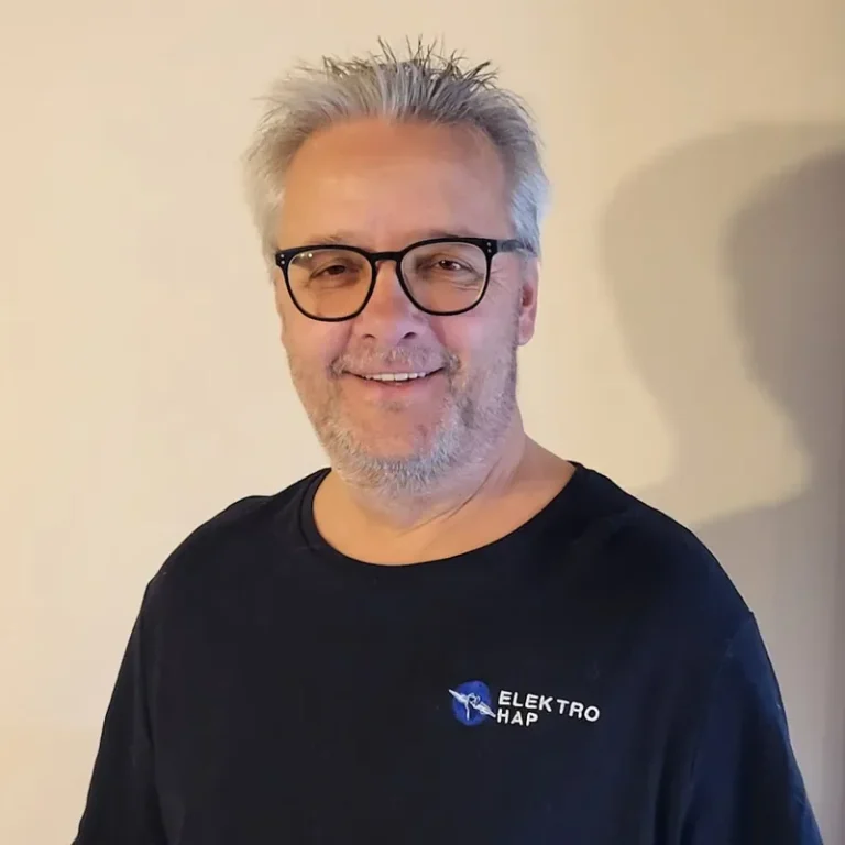 Ansprechpartner für Elektroinstallationen in Wien und Niederösterreich Geschäftsführer Andreas Elektriker Wien Elektroinstallation Planung Niederösterreich